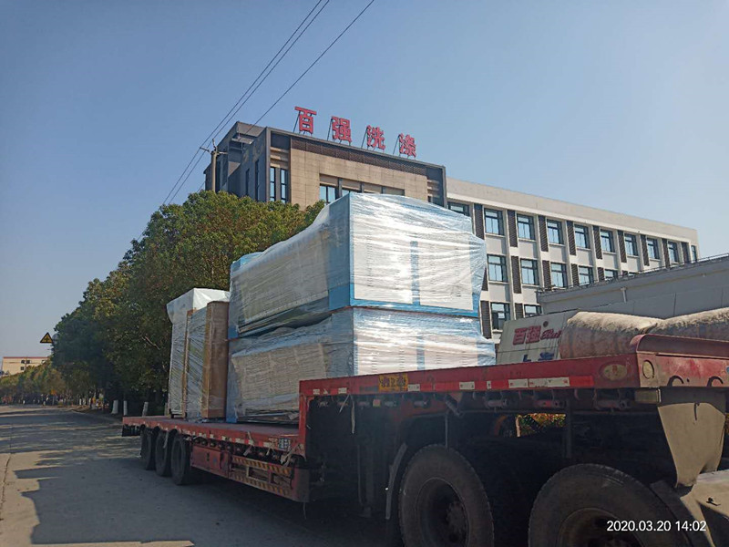 百強洗滌設(shè)備-洗脫機，烘干機，燙平機發(fā)貨四川